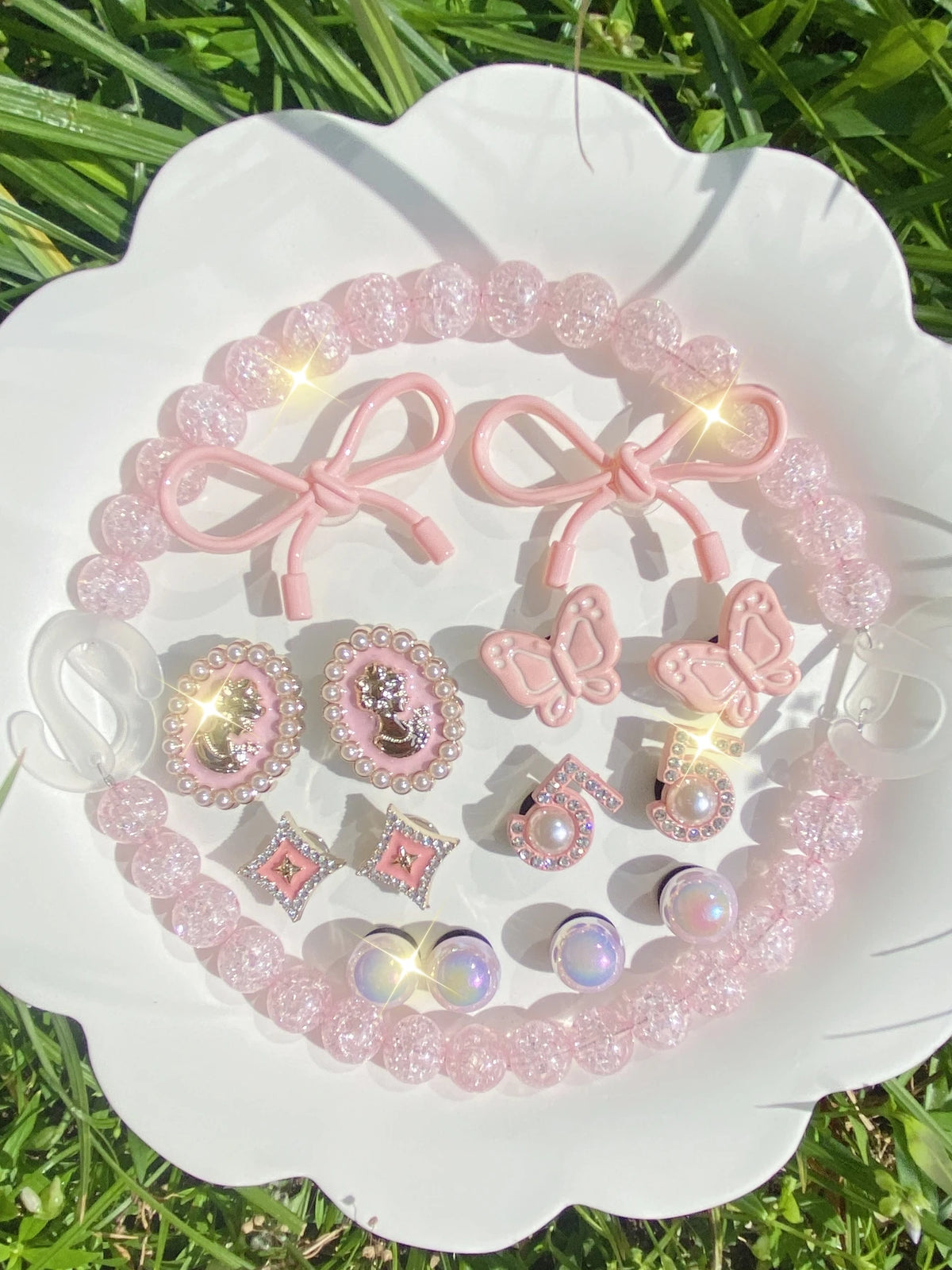 16 fashionable pink (bow, dot diamond 5, small butterfly, broken bead chain) shoe buckle DIY decorations, multi-functional shoe