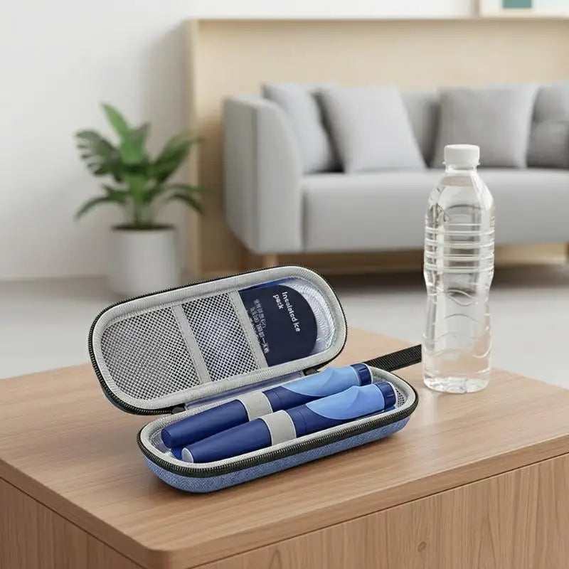 Insulin Cooler Travel Case Digital Display Thermal Insulated Bag for Insulin and Medication Transportation on Travel