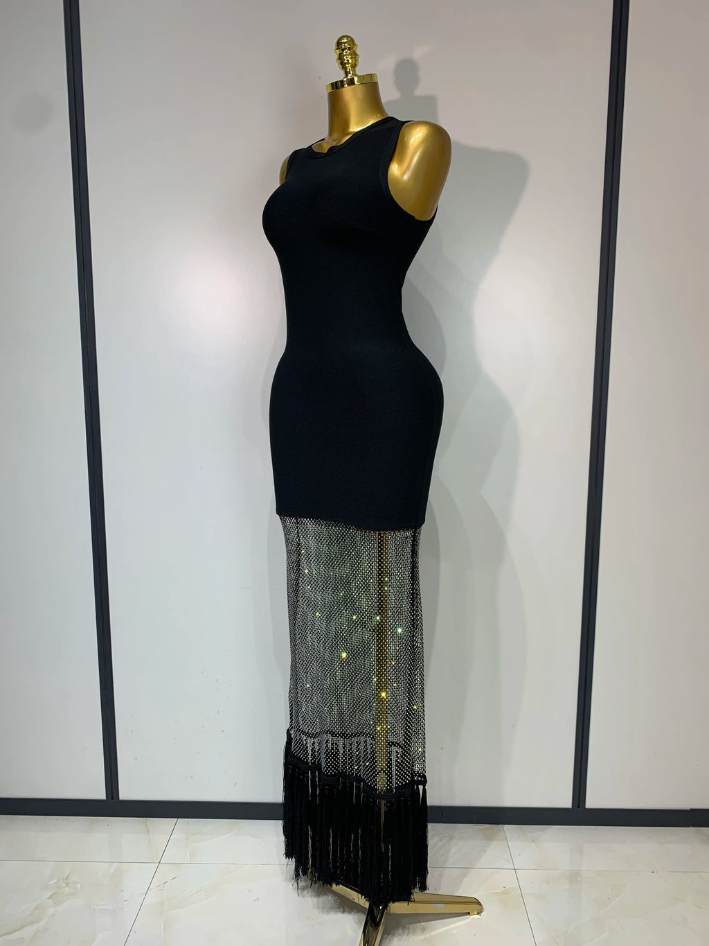 Robe Bandage Noire Sans Manches – Franges & Strass, Style Soirée Glamour